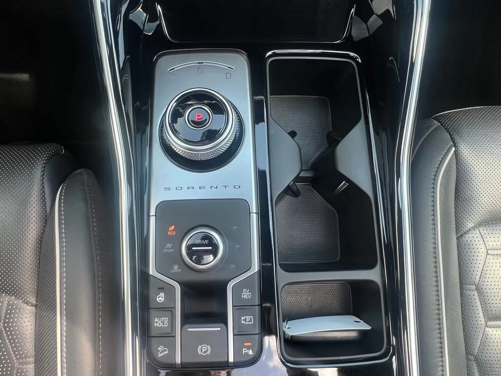 Kia Sorento 1.6PHEV/265HP/PLATINUM/4X4/360/NAVI/DIGITAL/773v | Mobile.bg   15