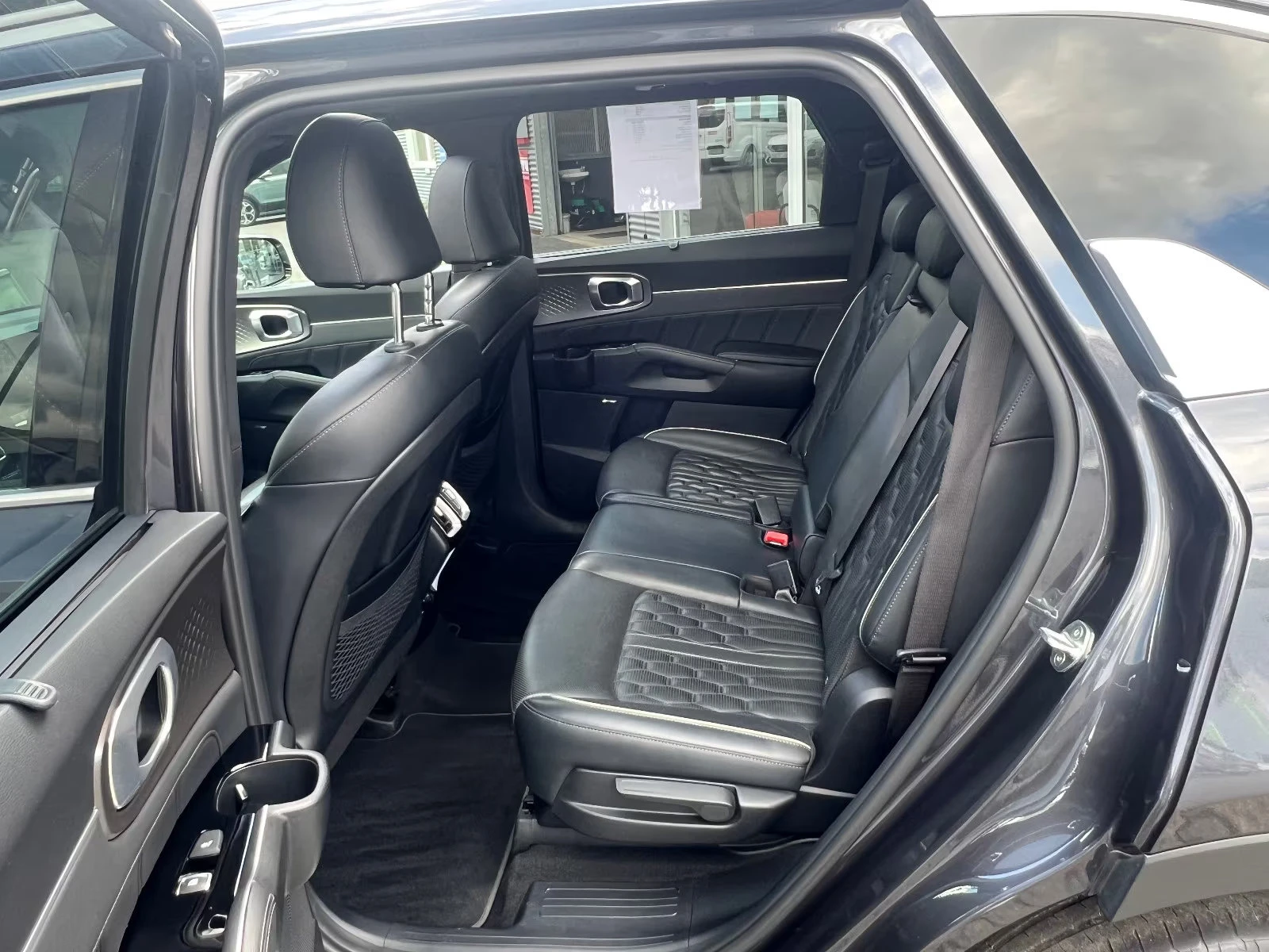 Kia Sorento 1.6PHEV/265HP/PLATINUM/4X4/360/NAVI/DIGITAL/773v | Mobile.bg   12