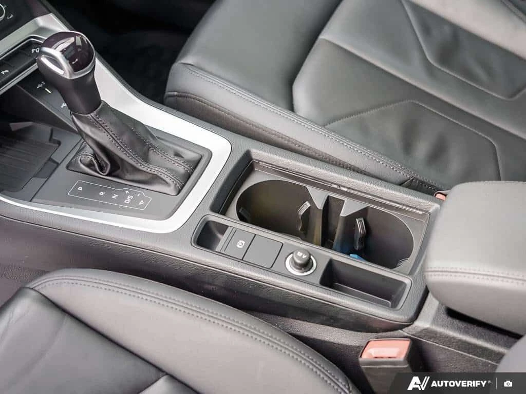 Audi Q3 * quattro * CARFAX * ЦЕНА ДО БГ, снимка 9 - Автомобили и джипове - 53947002