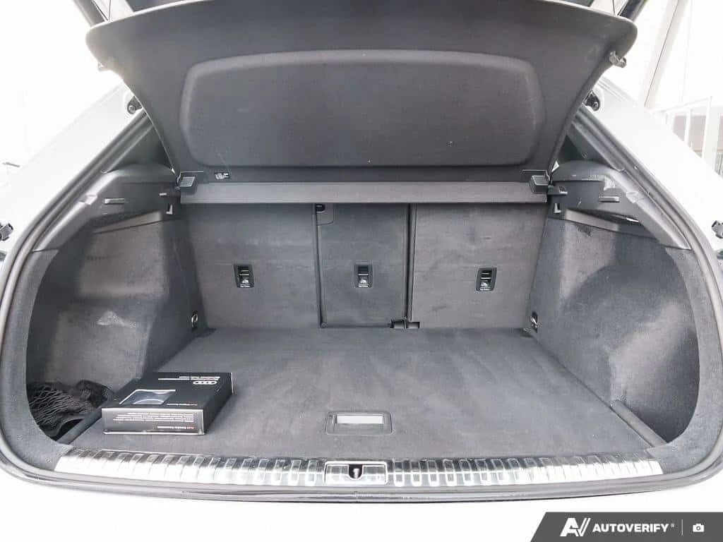 Audi Q3 * quattro * CARFAX * ЦЕНА ДО БГ, снимка 14 - Автомобили и джипове - 53947002