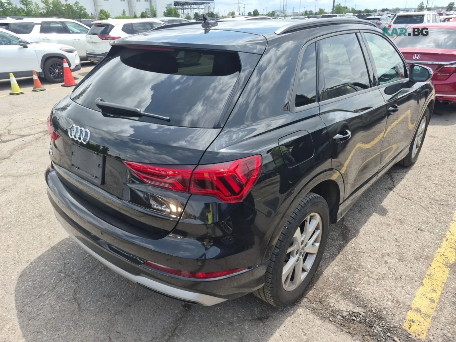 Audi Q3 Keyless Go * Pano * АвтоКредит * (ЦЕНА ДО БГ), снимка 3 - Автомобили и джипове - 55107474