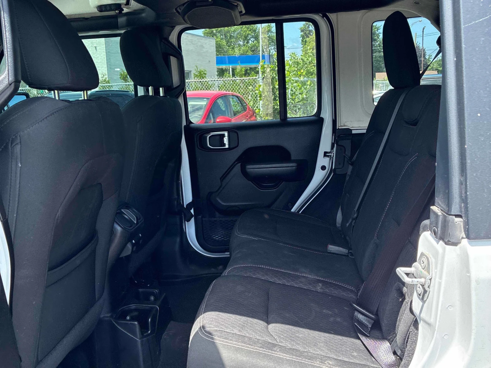 Jeep Wrangler 2.0L 4cyl 4WD | Mobile.bg � ����������� 15