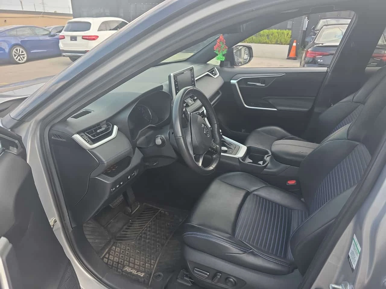 Toyota Rav4 Hybrid XLE  CARFAX, снимка 5 - Автомобили и джипове - 55640347