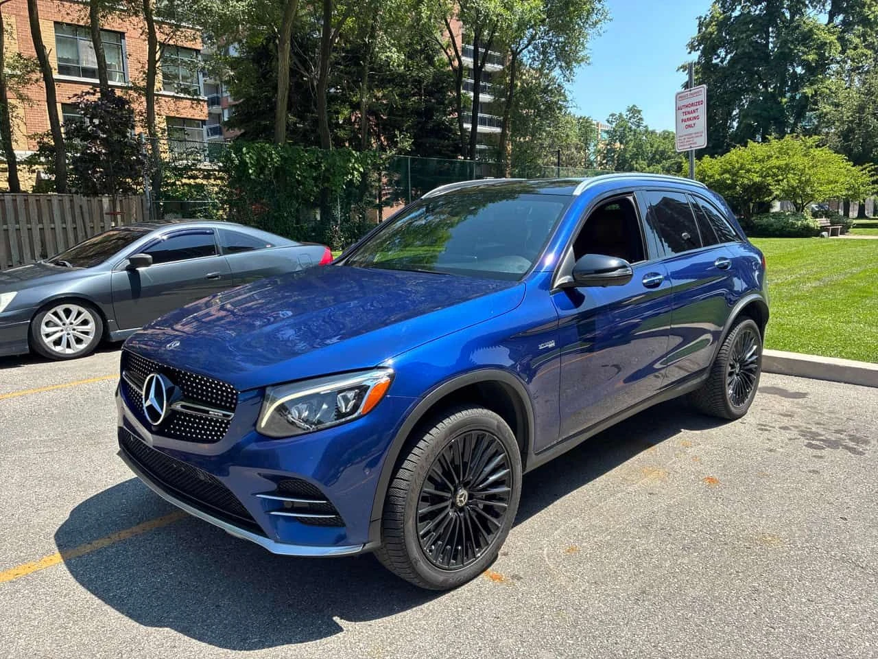 Mercedes-Benz GLC 43 AMG * CARFAX * ОПЦИЯ ЗА ФИНАНСИРАНЕ