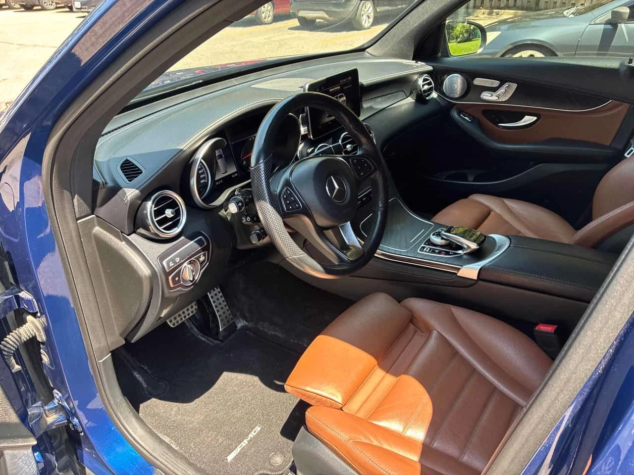 Mercedes-Benz GLC 43 AMG * CARFAX * ОПЦИЯ ЗА ФИНАНСИРАНЕ, снимка 5 - Автомобили и джипове - 55657762