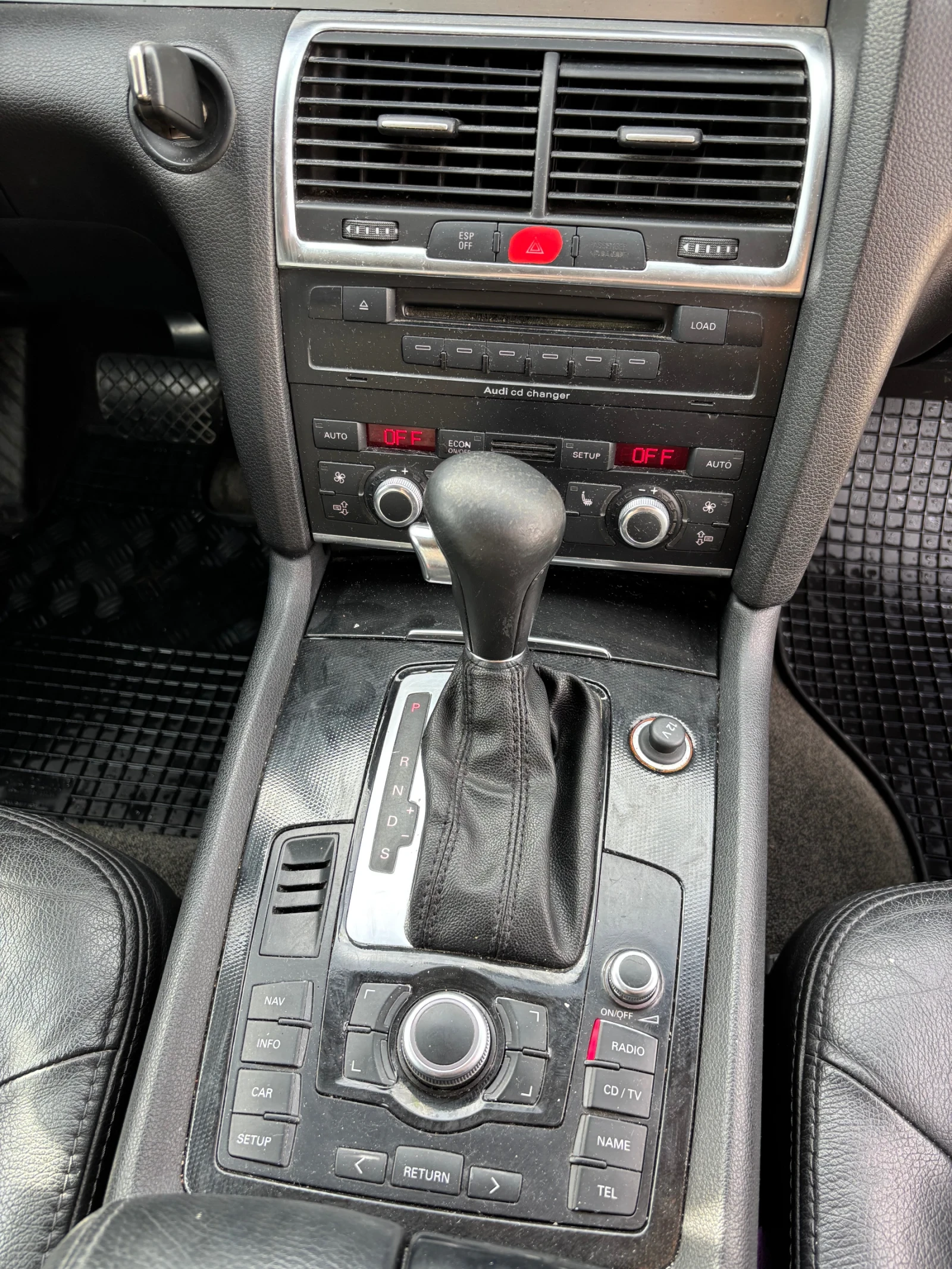 Audi Q7 3.0, снимка 14 - Автомобили и джипове - 56377380