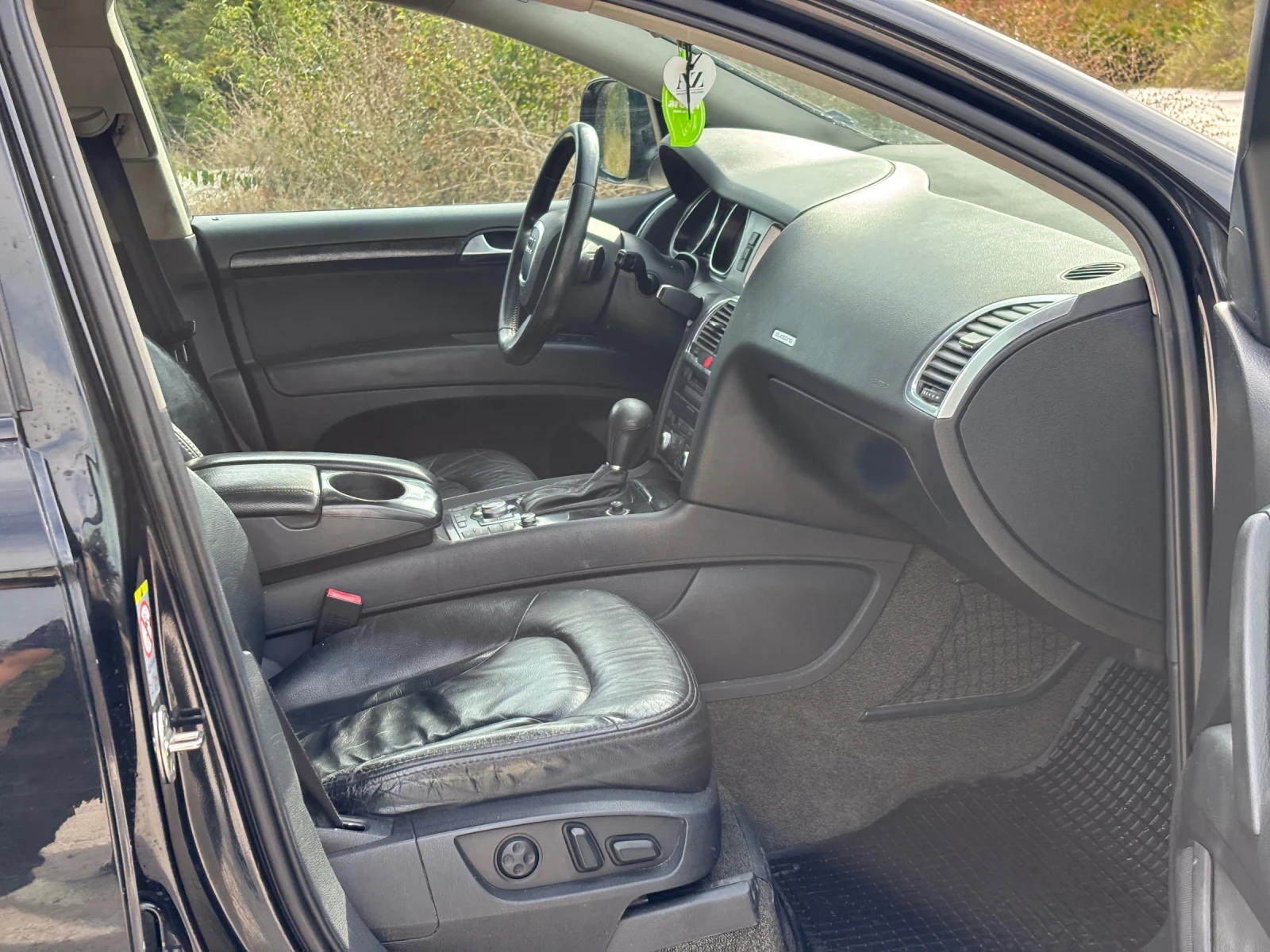 Audi Q7 3.0, снимка 12 - Автомобили и джипове - 56377380
