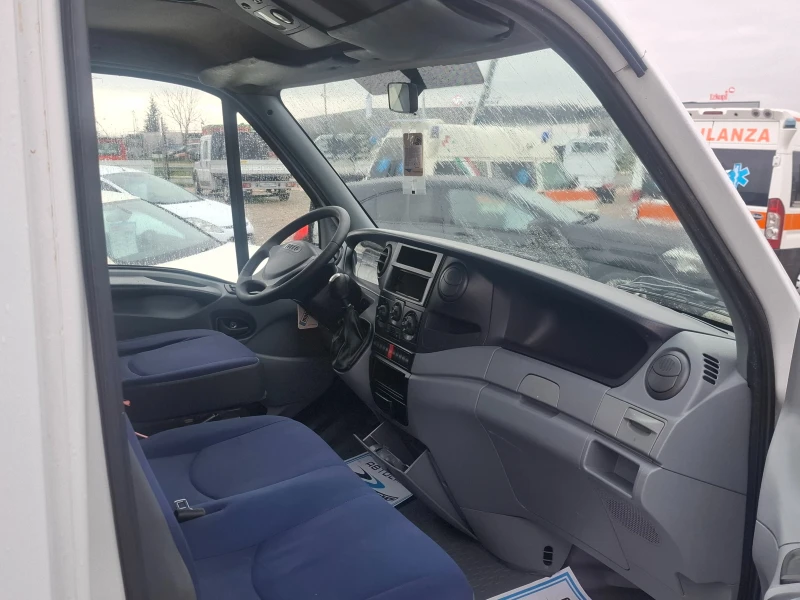 Iveco Daily 35C18/3.0/До3.5т/Климатик/220V, снимка 7 - Бусове и автобуси - 53510469