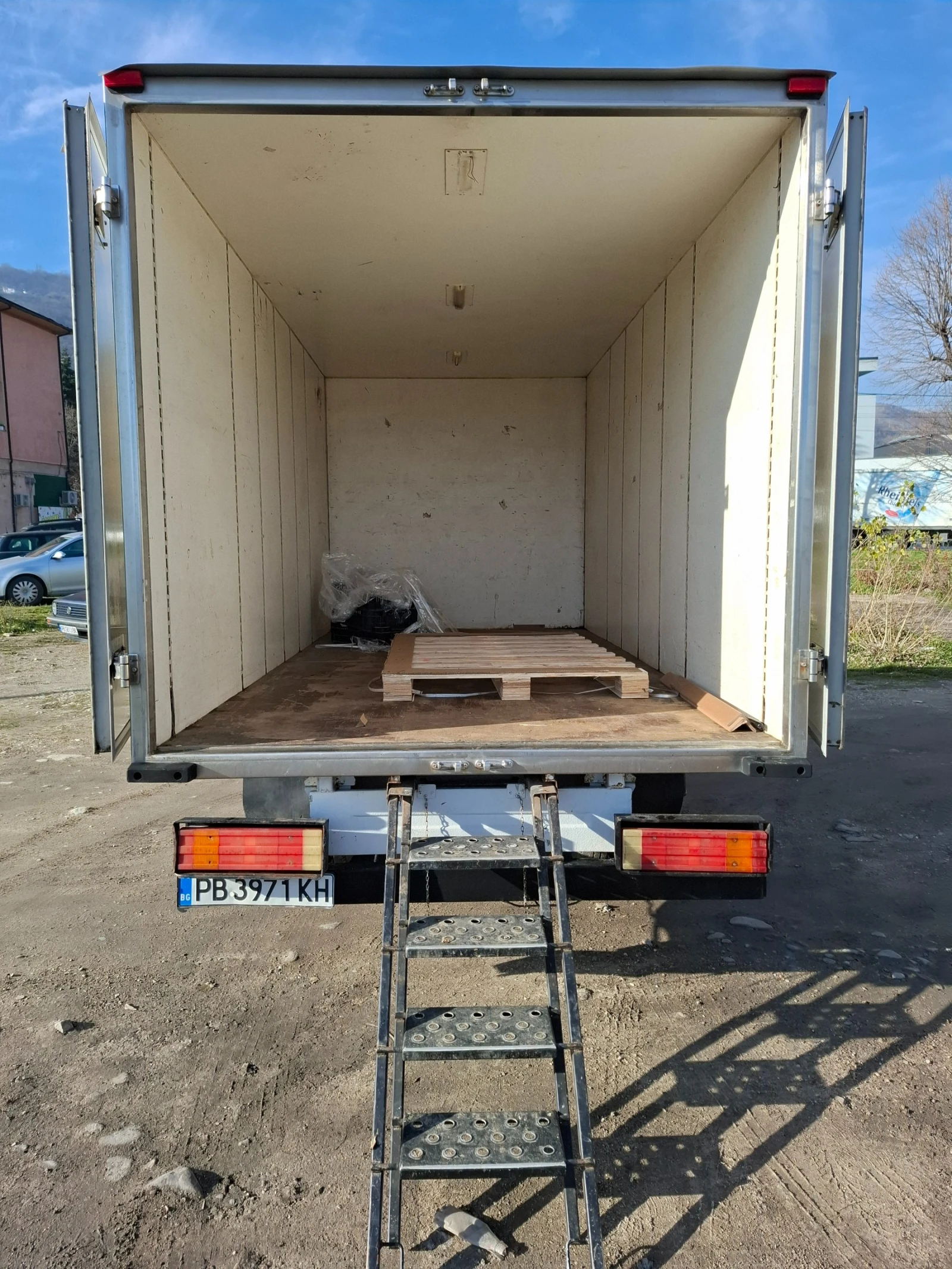 Mercedes-Benz Sprinter 413  - изображение 9