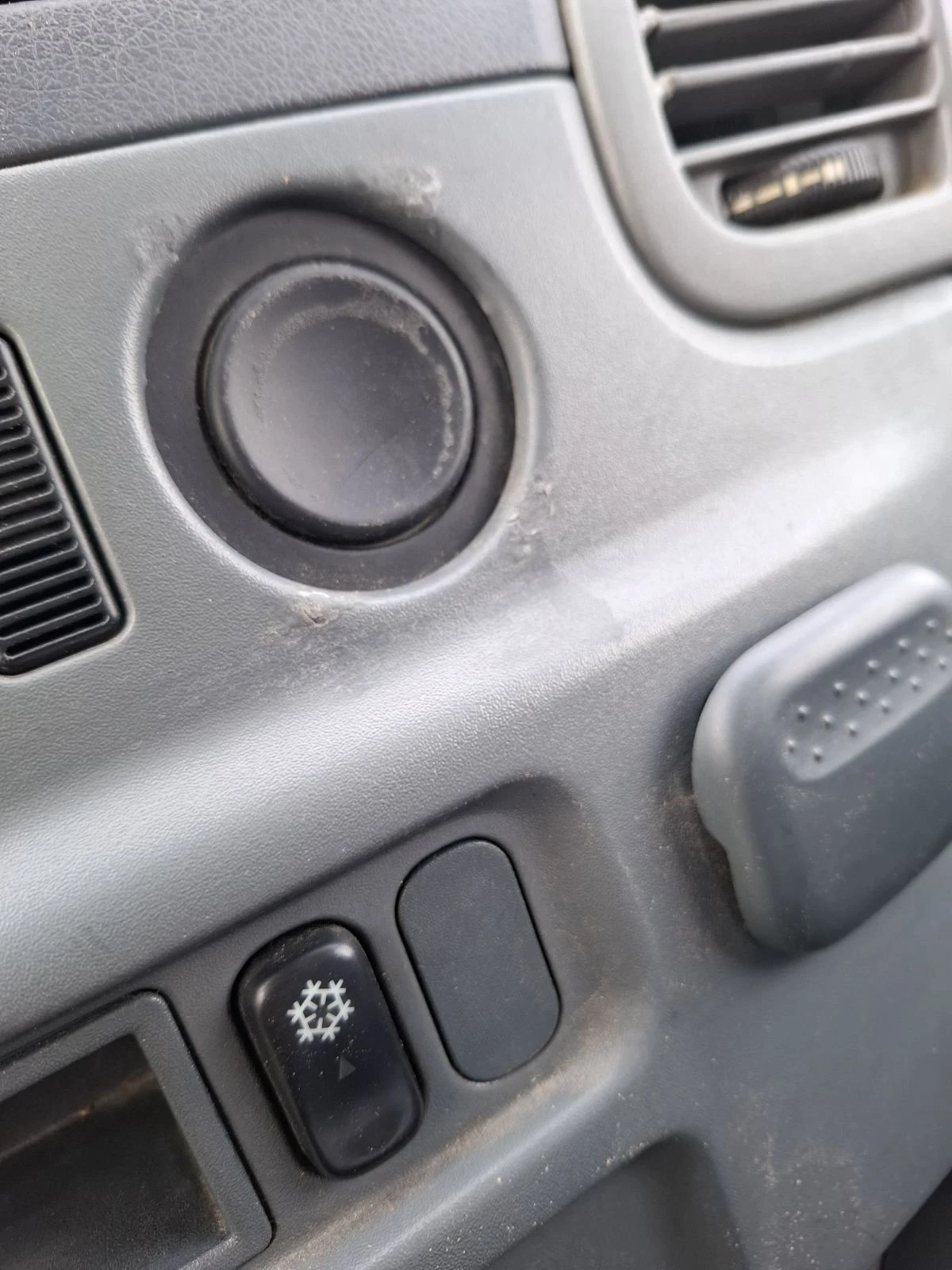 Mercedes-Benz Sprinter 413, снимка 9 - Бусове и автобуси - 53849045