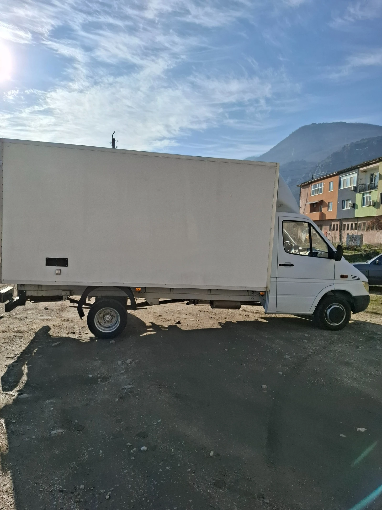 Mercedes-Benz Sprinter 413  - изображение 10