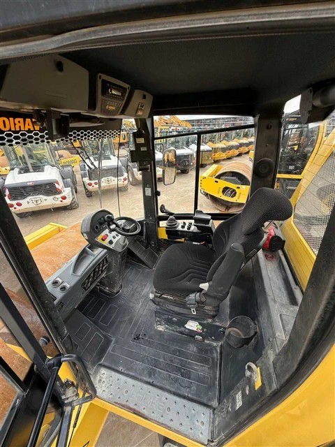 Валяк BOMAG BW 213 BVC ЛИЗИНГ - изображение 6