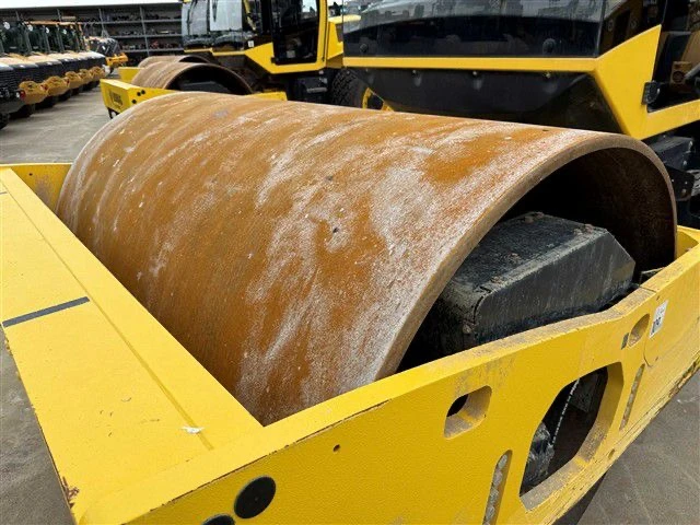 Валяк BOMAG BW 213 BVC ЛИЗИНГ - изображение 2