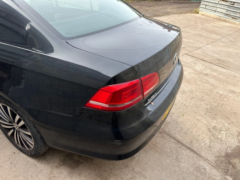 VW Passat 2.0TDI DSG, снимка 6 - Автомобили и джипове - 45090031