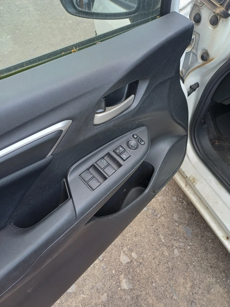 Honda Jazz 1.3i-102кс.На части, снимка 9 - Автомобили и джипове - 50023124