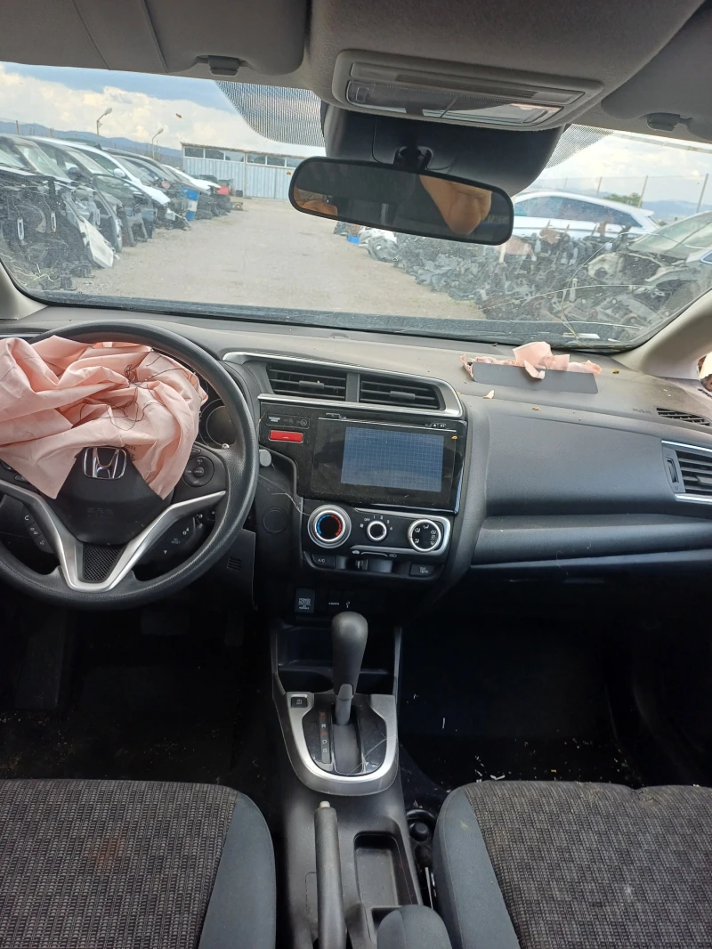 Honda Jazz 1.3i-102кс.На части, снимка 5 - Автомобили и джипове - 50023124