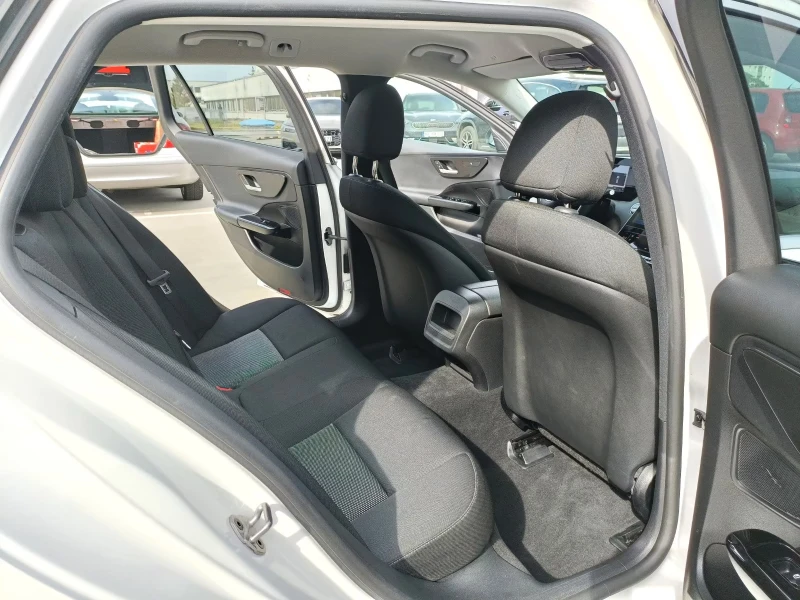 Mercedes-Benz C 220 d/AVANTGARDE/SPORT/200HP//RFK/TEMP/SH/AHK/122D, снимка 7 - Автомобили и джипове - 51919414