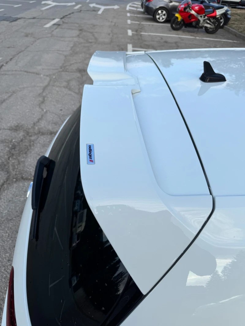 VW Golf R, снимка 8 - Автомобили и джипове - 52024600