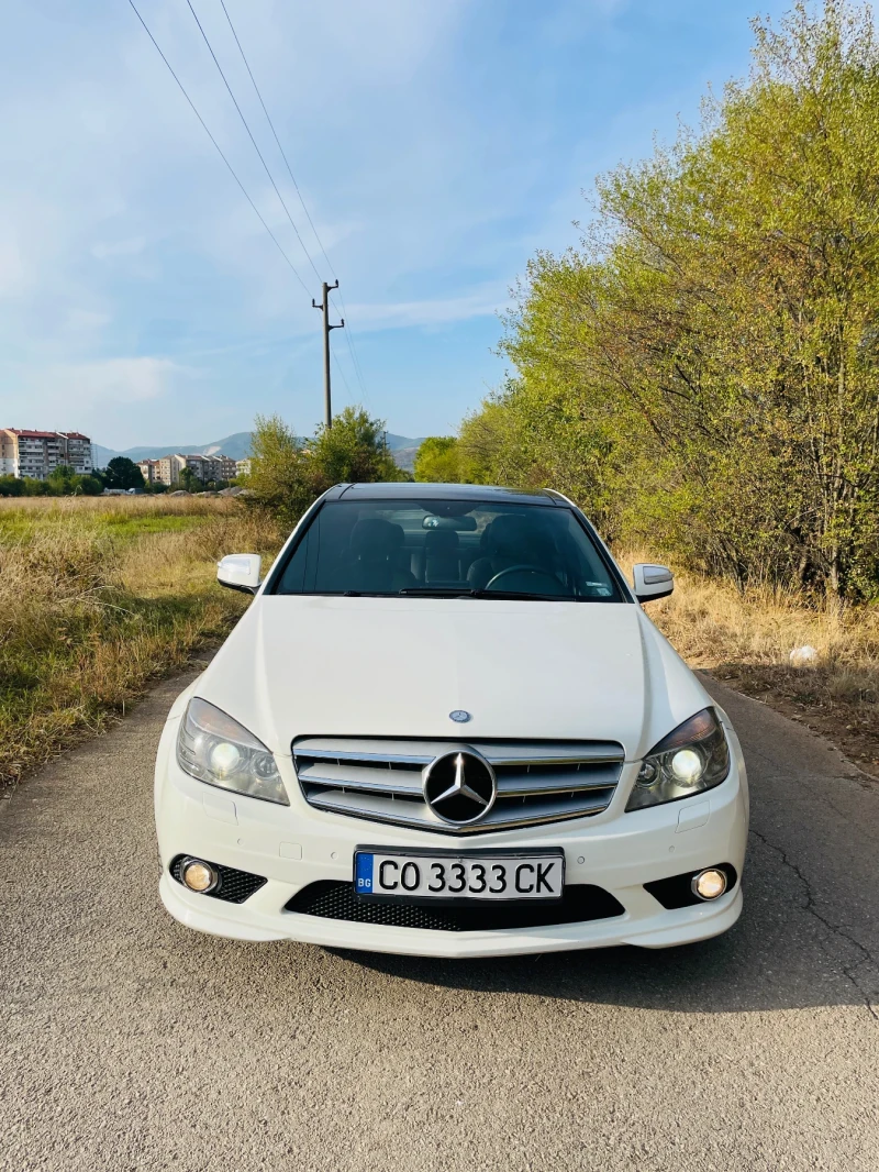 Mercedes-Benz C 320, снимка 3 - Автомобили и джипове - 52513120