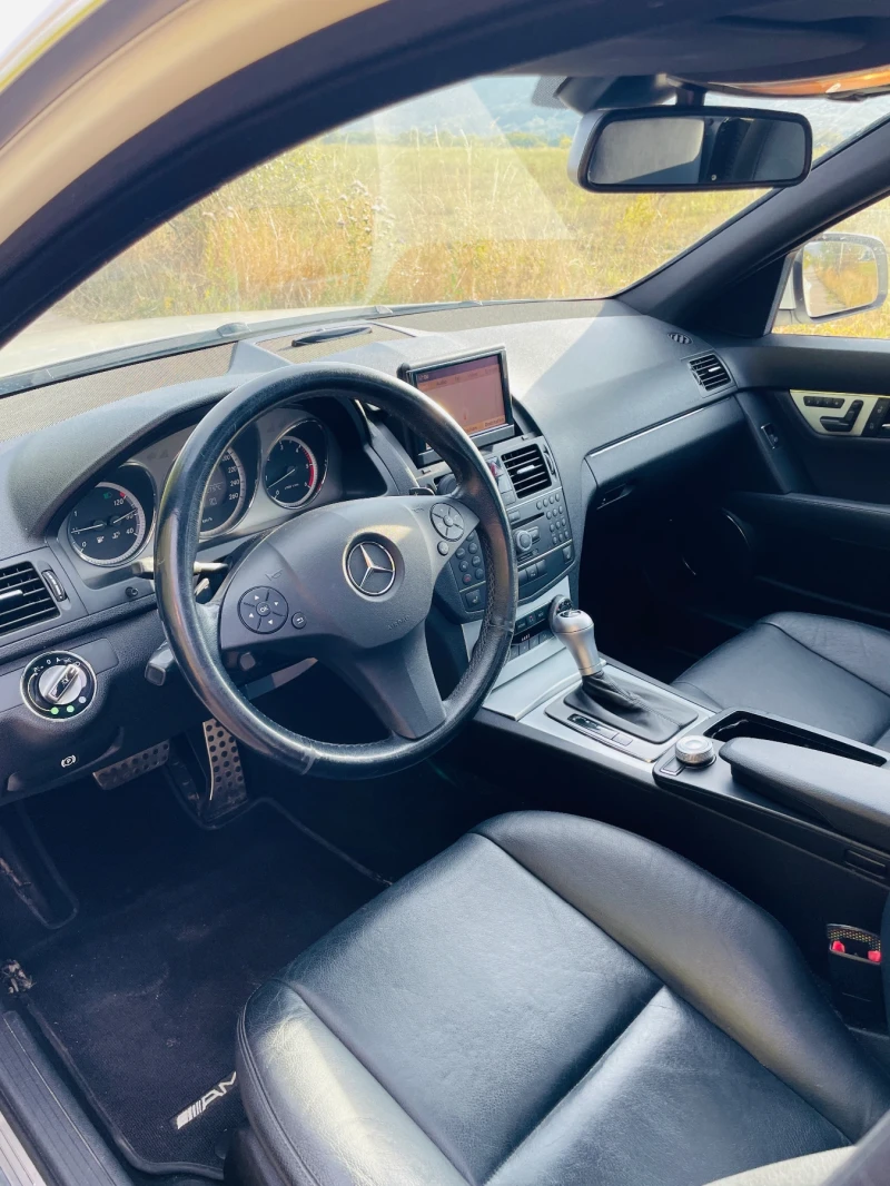 Mercedes-Benz C 320, снимка 11 - Автомобили и джипове - 52513120