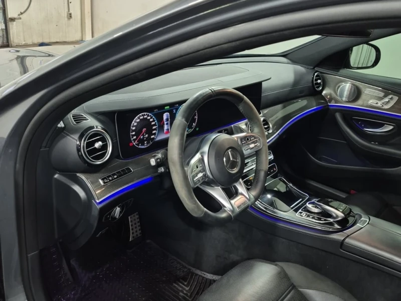 Mercedes-Benz E 53 AMG * CARFAX * БЕЗ ПЪРВОНАЧАЛНА ВНОСКА, снимка 10 - Автомобили и джипове - 53072296