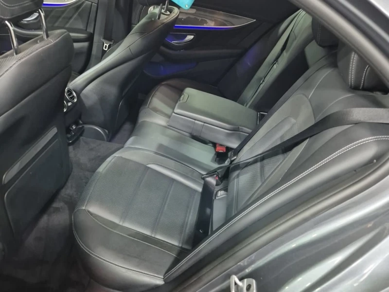 Mercedes-Benz E 53 AMG * CARFAX * БЕЗ ПЪРВОНАЧАЛНА ВНОСКА, снимка 13 - Автомобили и джипове - 53072296