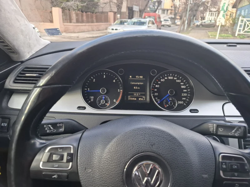 VW Passat, снимка 15 - Автомобили и джипове - 53399279