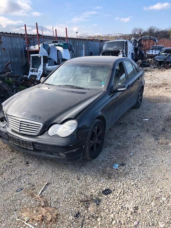 Mercedes-Benz C 200 CDI 116кс 6скорости, снимка 1 - Автомобили и джипове - 46964097