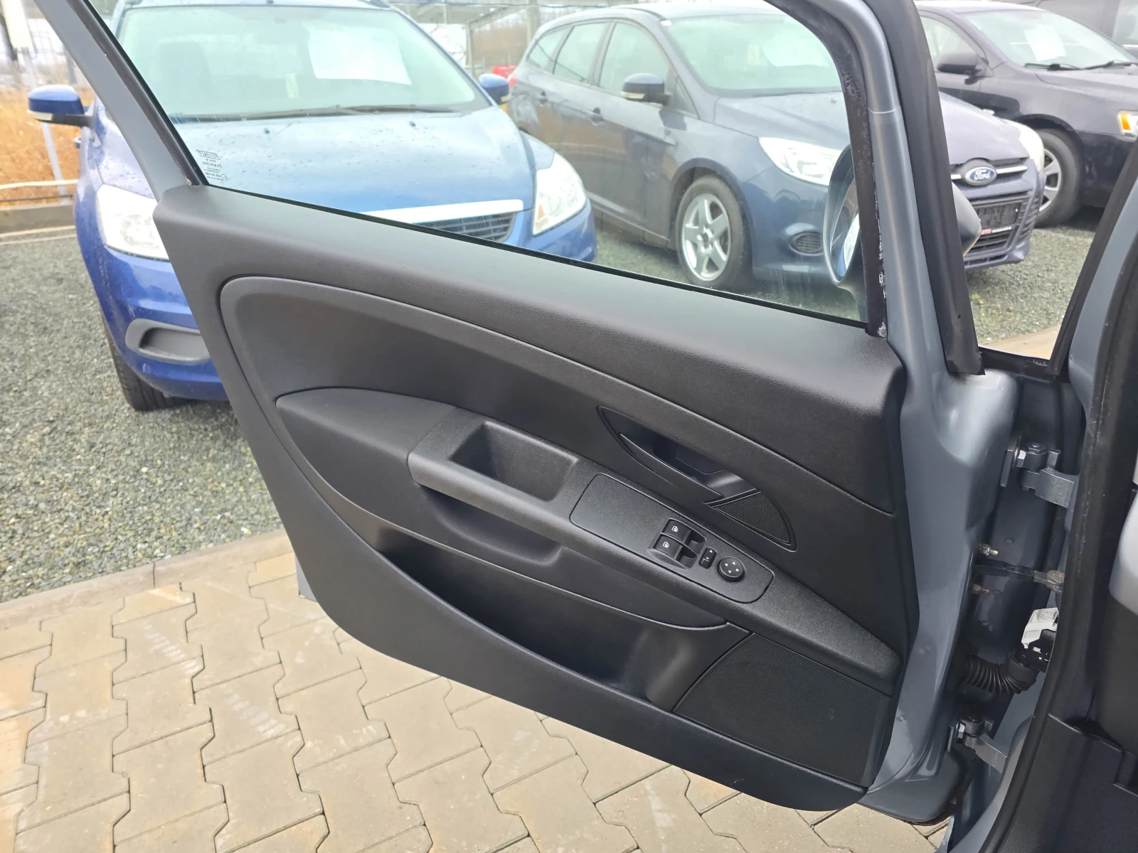 Fiat Punto 1.3* бензин* 2010г | Mobile.bg — изображение 11