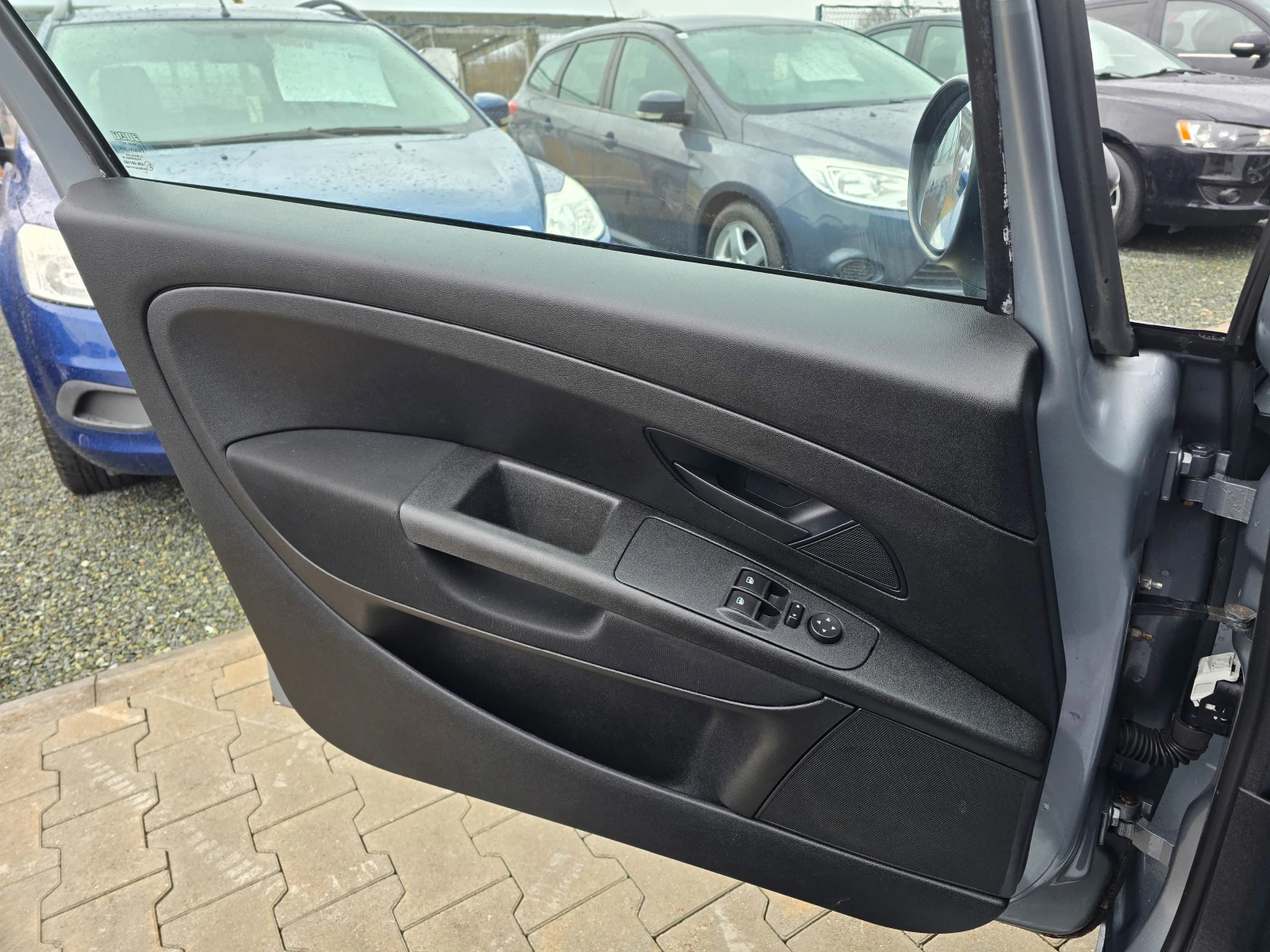 Fiat Punto 1.3* бензин* 2010г | Mobile.bg — изображение 12