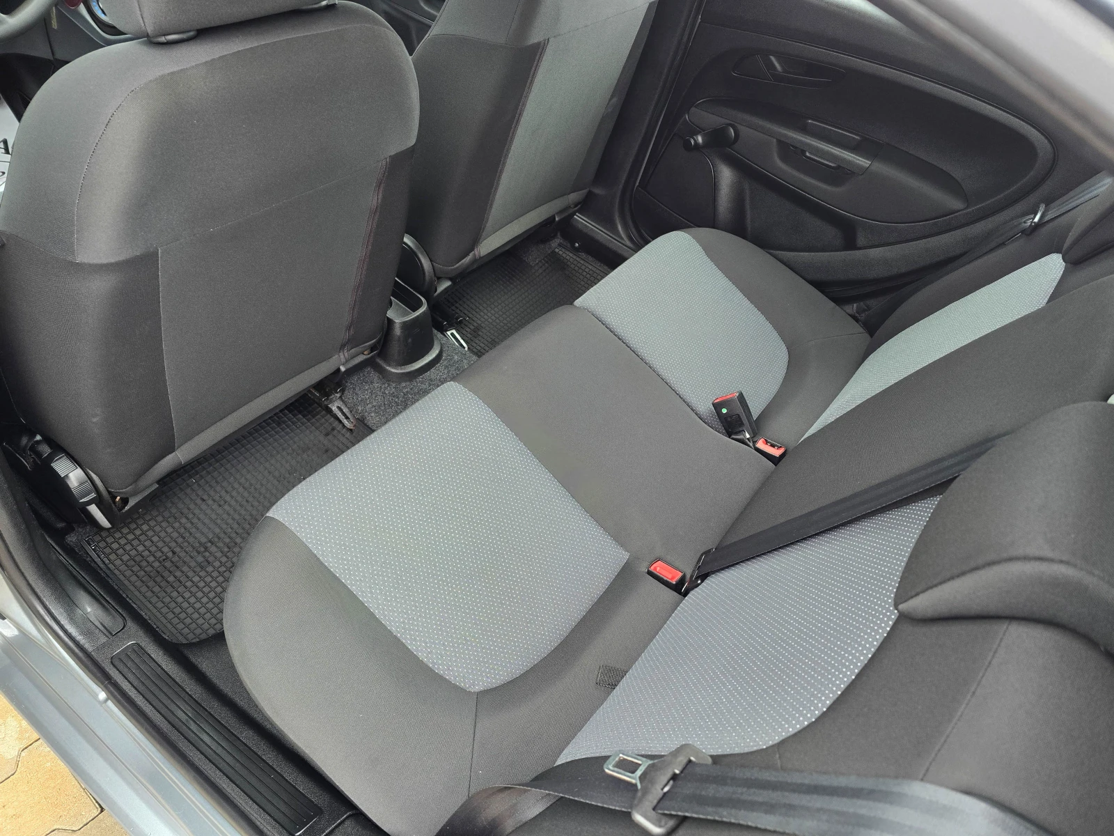 Fiat Punto 1.3* бензин* 2010г | Mobile.bg — изображение 13
