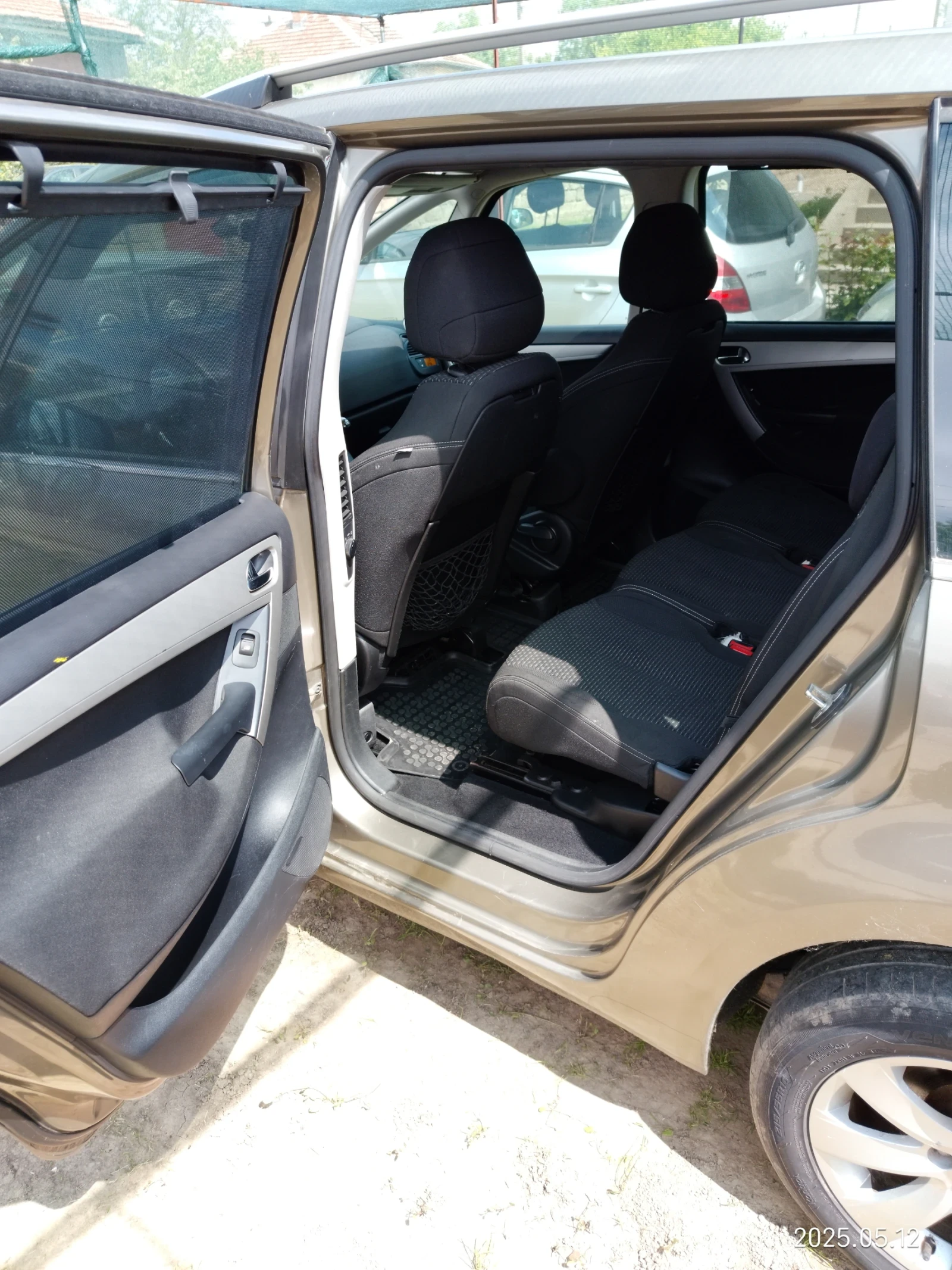 Citroen Grand C4 Picasso 1.6hdi 112кс 7местен - изображение 2