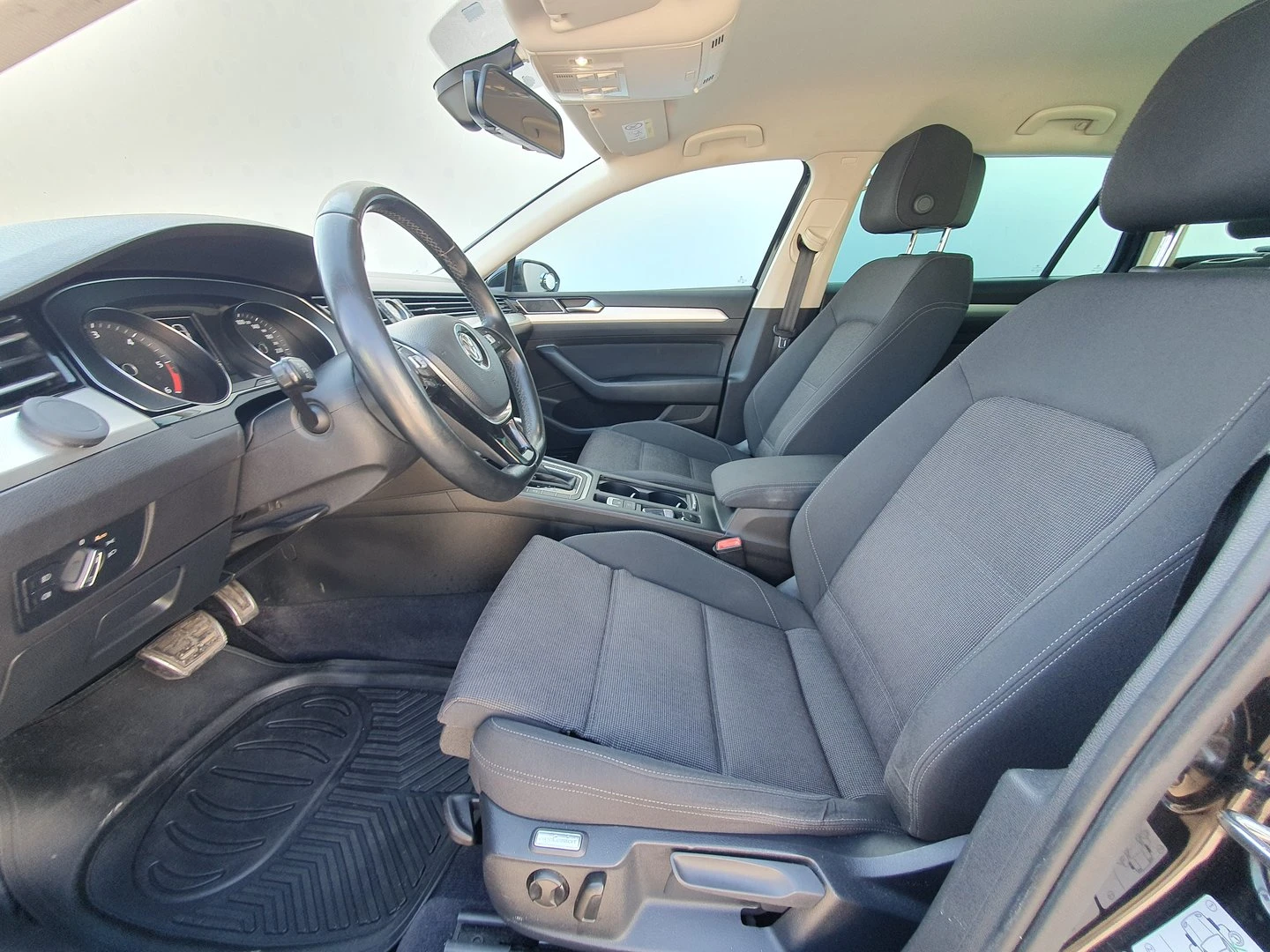 VW Passat Comfortline 2.0TDI BMT | Mobile.bg   4