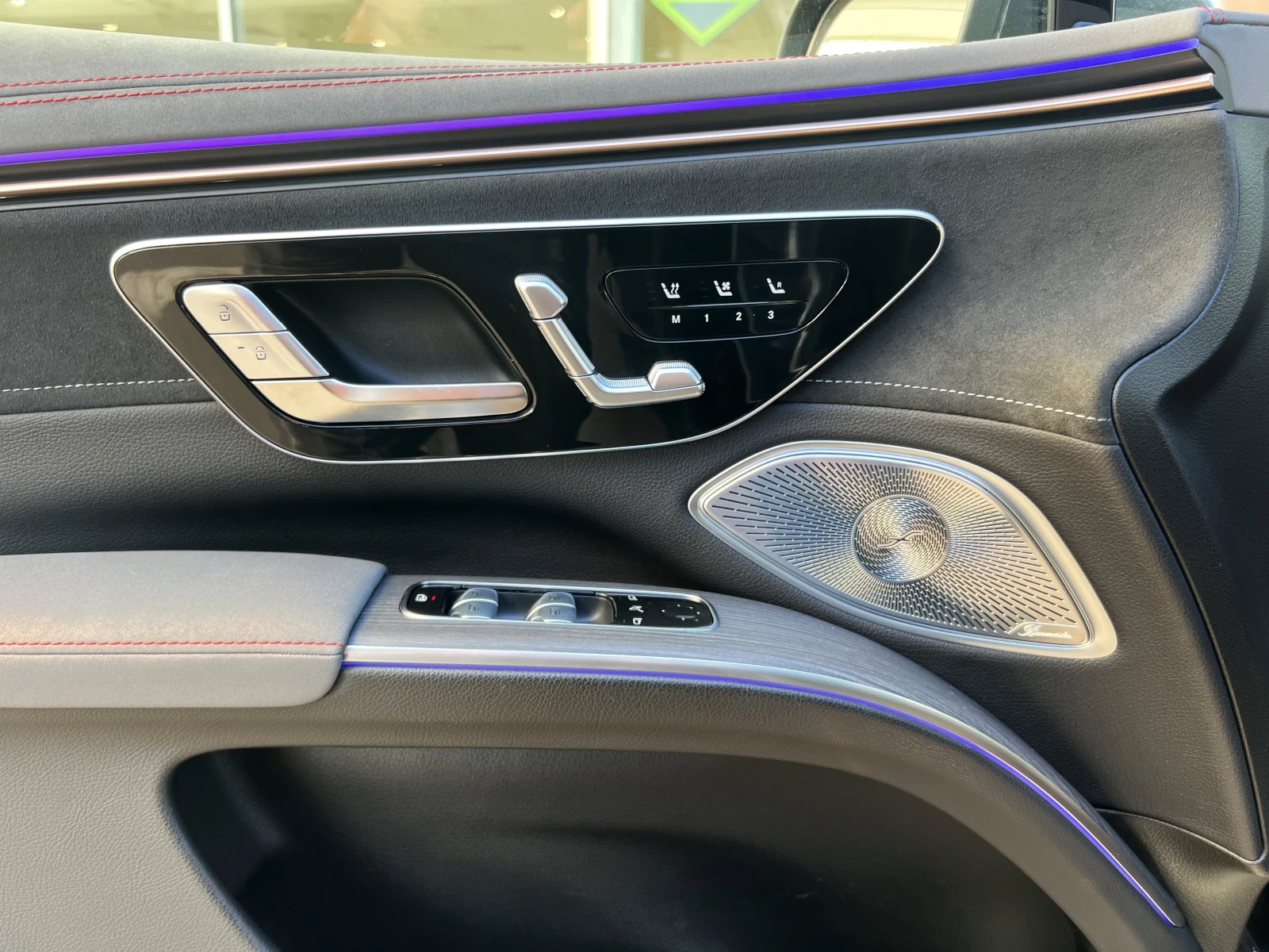 Mercedes-Benz EQS 580 SUV/AMG/4M/HYPERSCREEN/BURMES/PANO/HEAD UP/360 - изображение 7