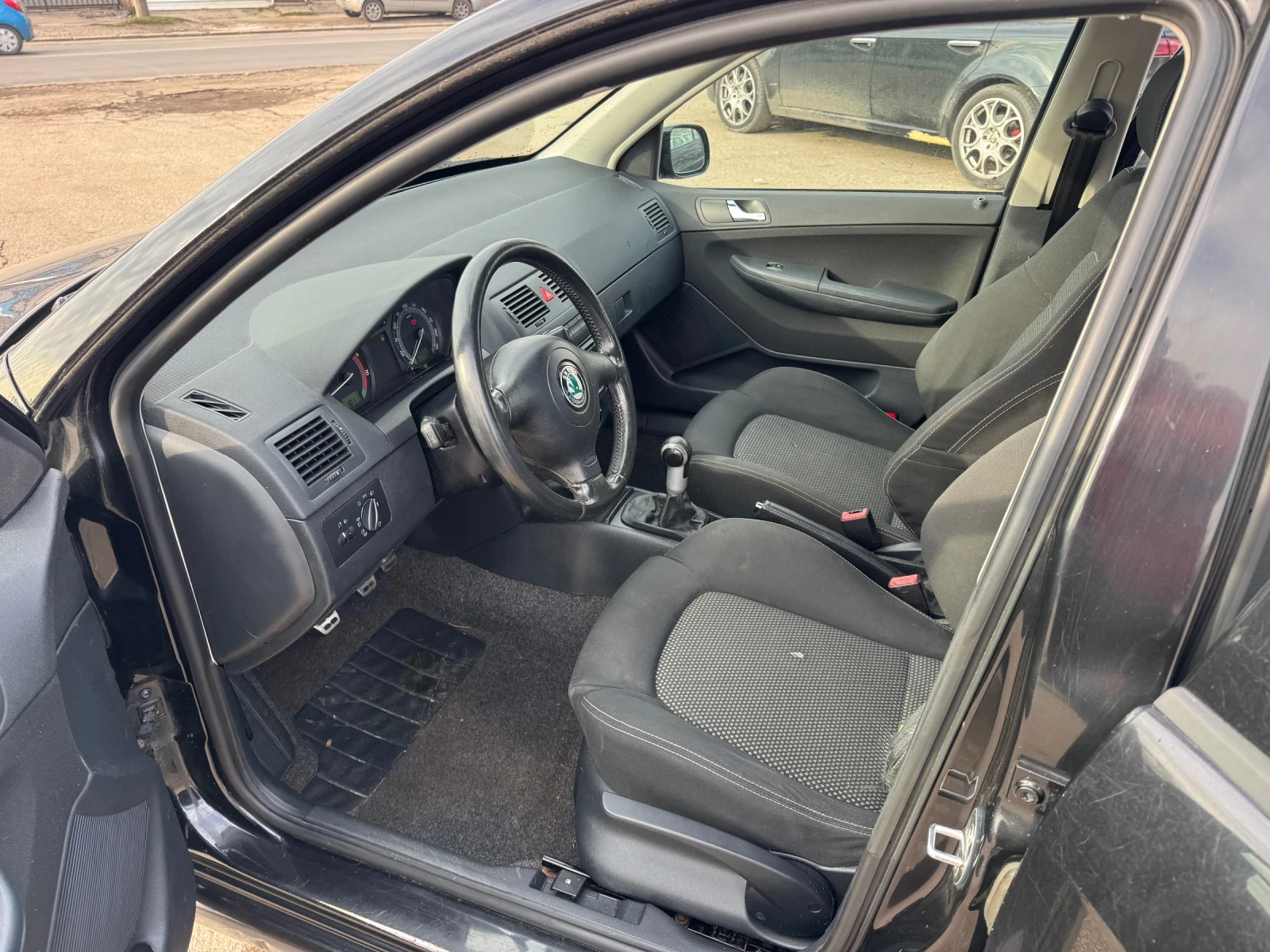 Skoda Fabia 1.4 - изображение 8