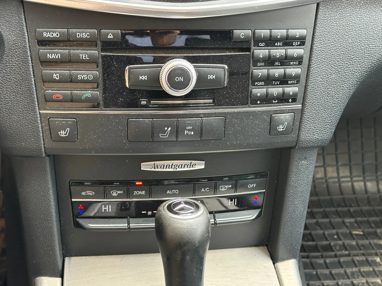 Mercedes-Benz E 250 CDI, снимка 9 - Автомобили и джипове - 54099422