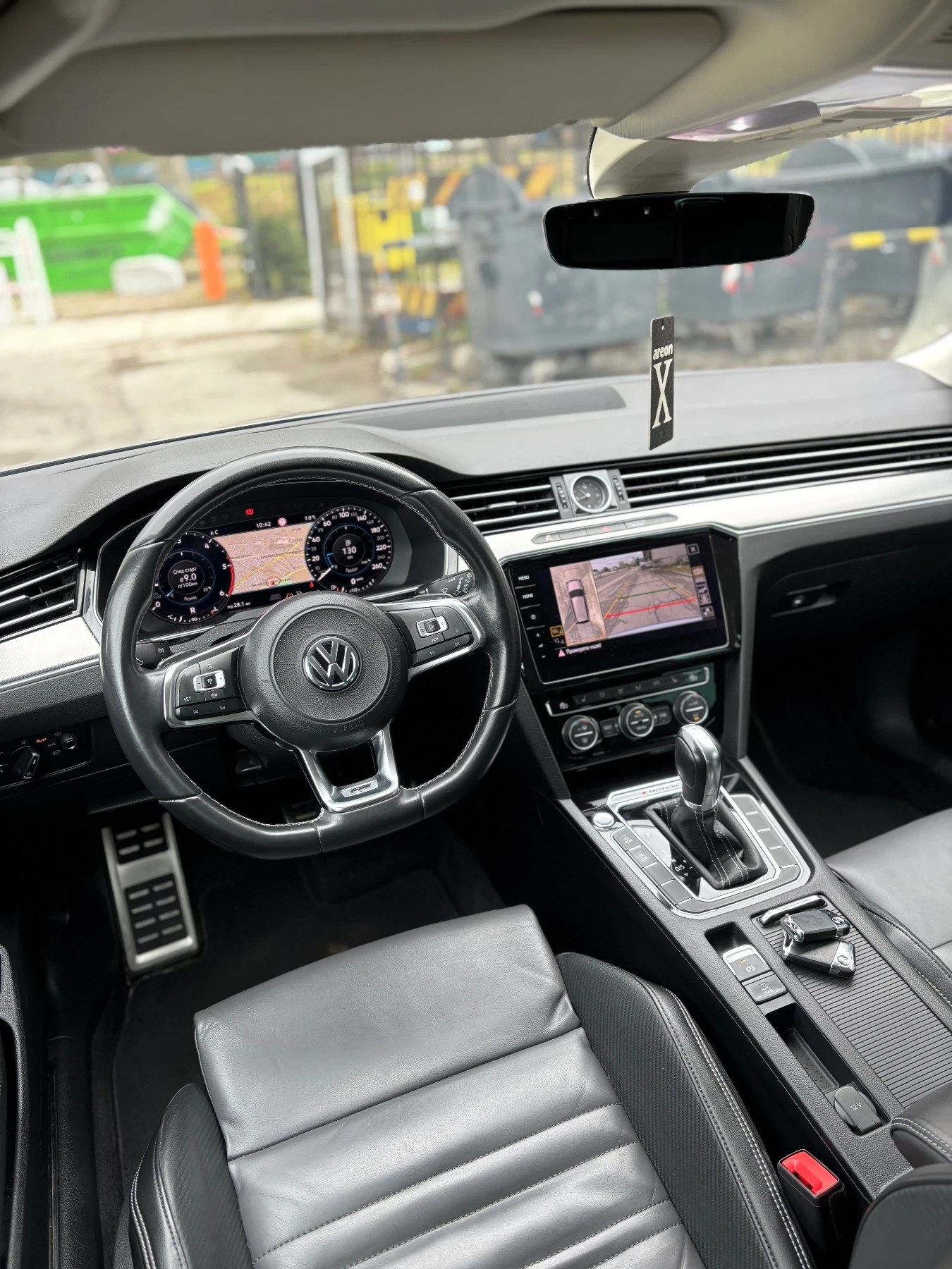 VW Passat 2.0 4х4 190кс Rline 360camera HeadUp Digital Памет, снимка 11 - Автомобили и джипове - 54409582