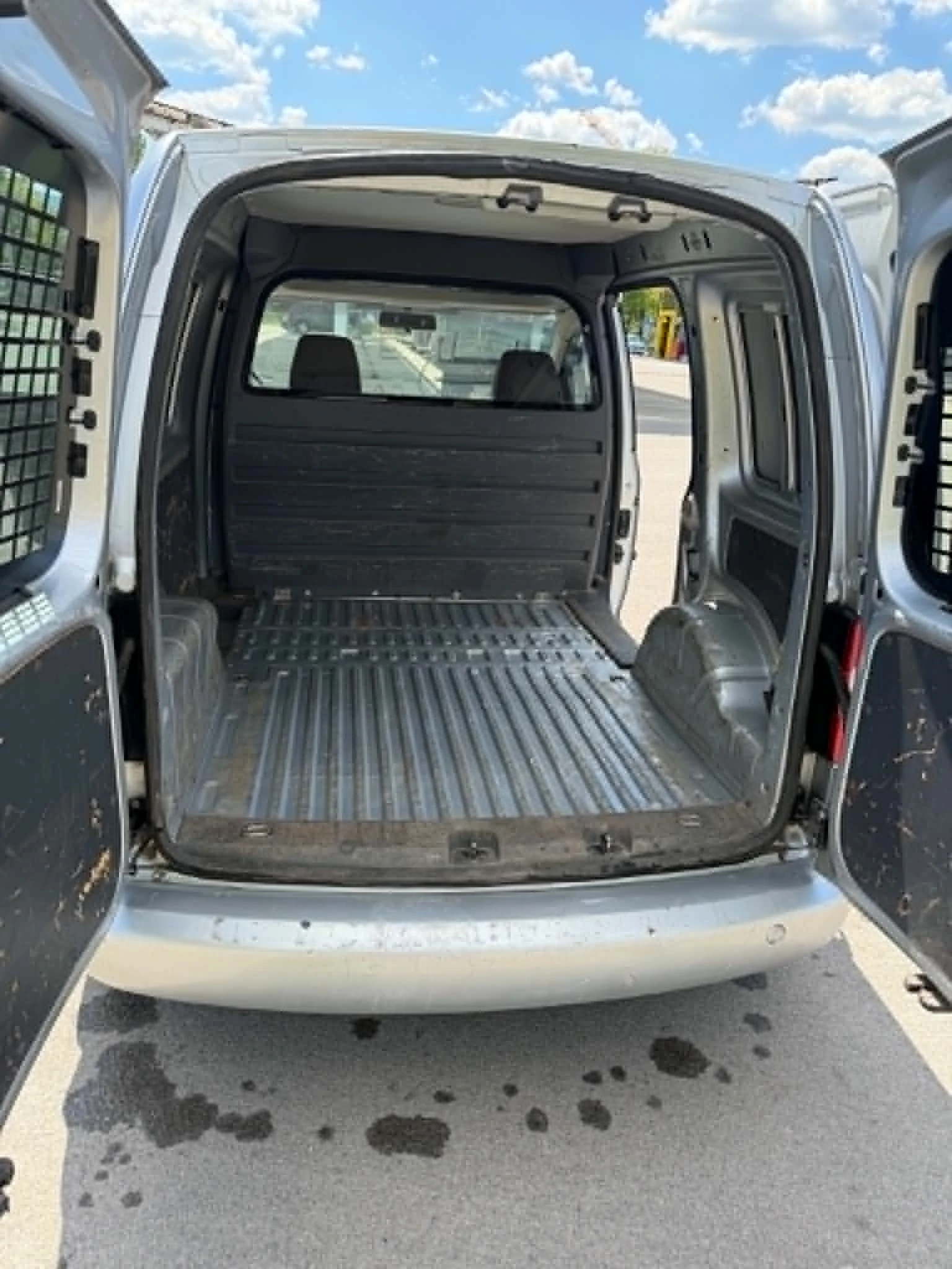VW Caddy 1, 6, снимка 10 - Автомобили и джипове - 54449806