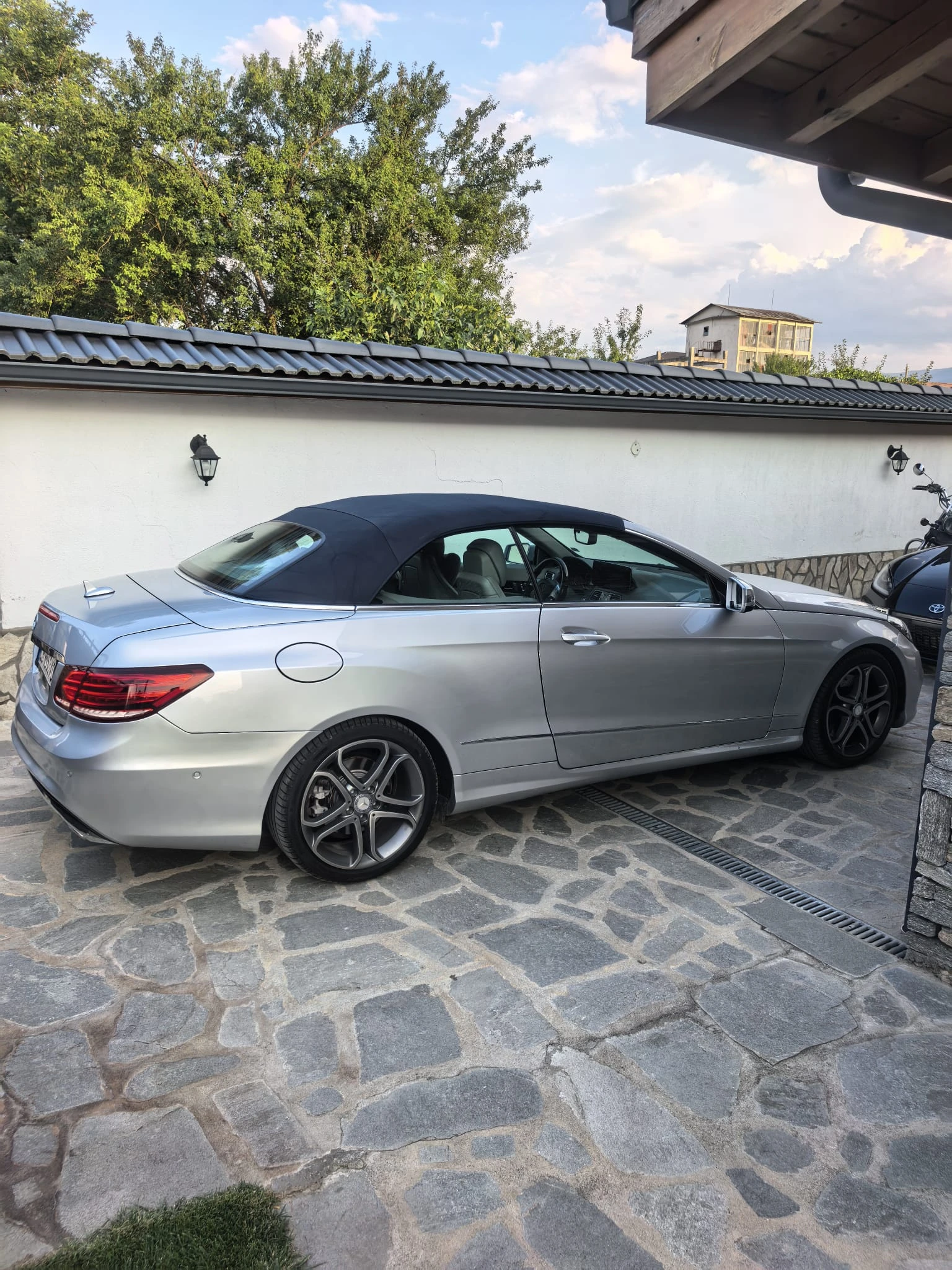 Mercedes-Benz E 500 Cabriolet V8 / Facelift / 124 000 км, снимка 10 - Автомобили и джипове - 55724021