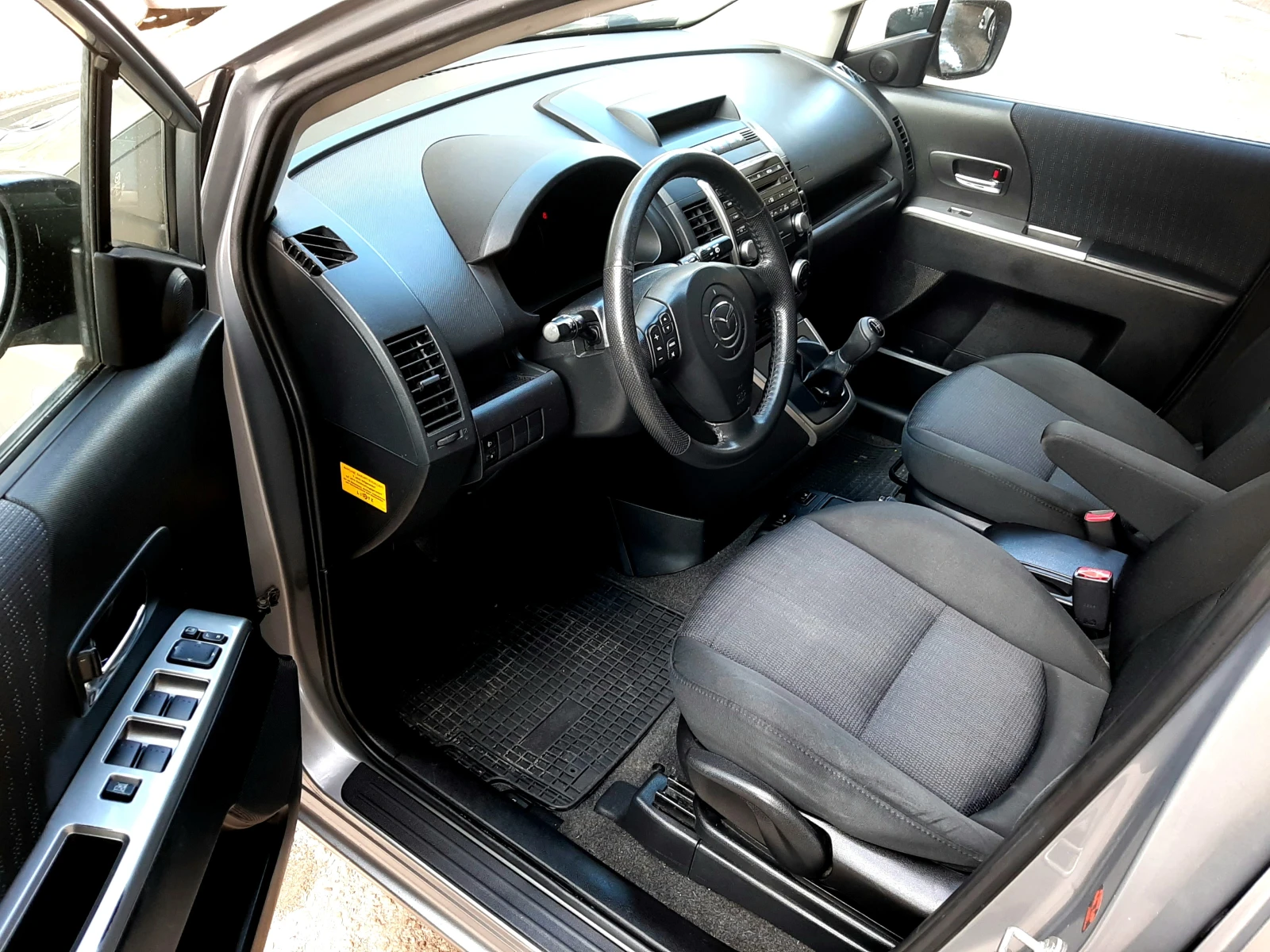Mazda 5 1.8i-FACELIFT ! ! ! , снимка 7 - Автомобили и джипове - 54663417
