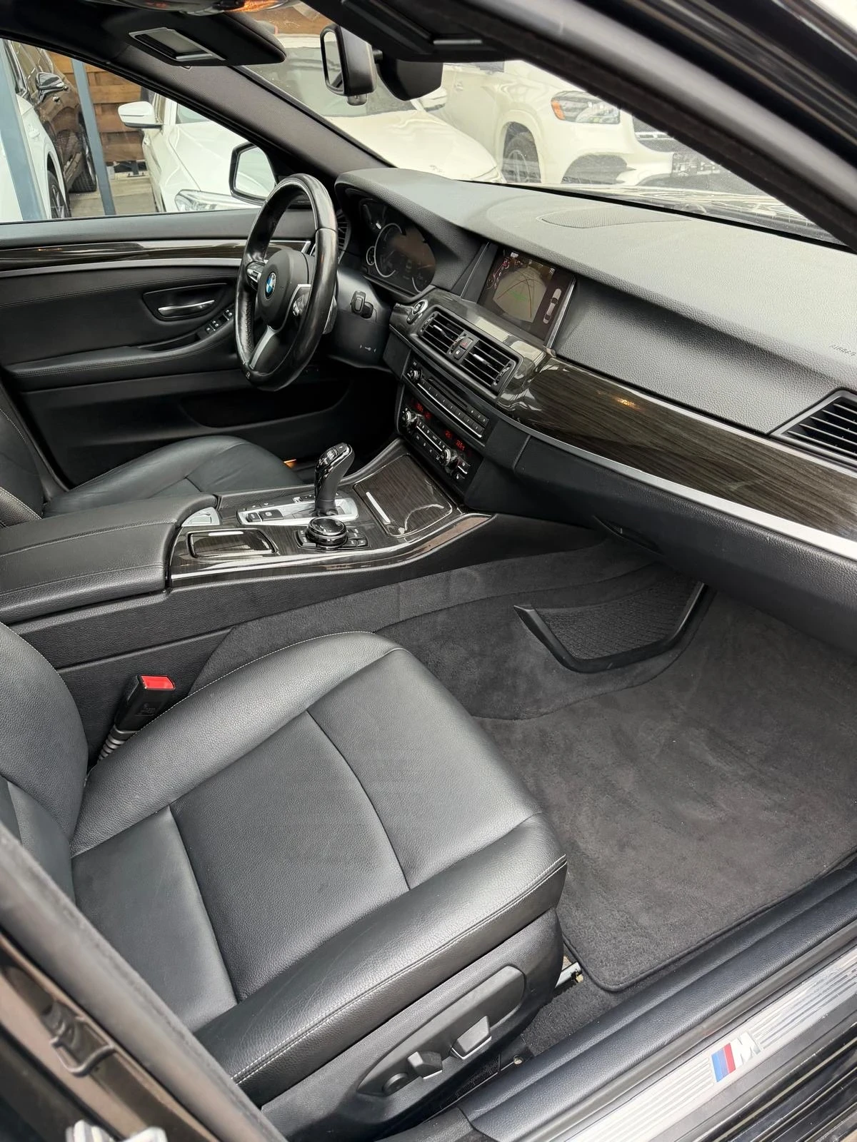BMW 535 M-Pack xDrive , снимка 13 - Автомобили и джипове - 54803387