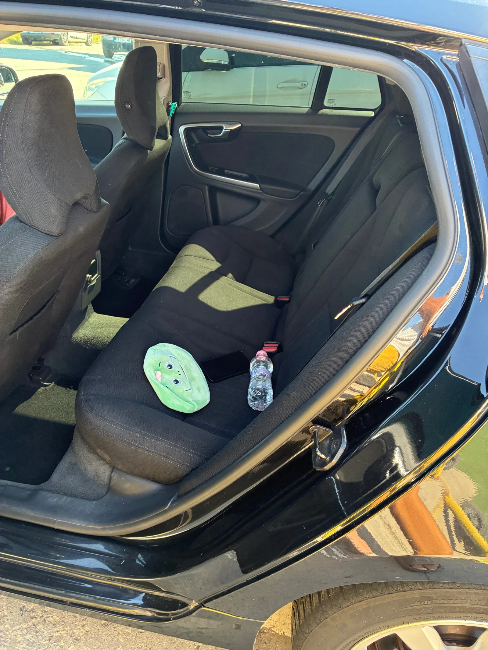 Volvo V60 1.6 drivE, снимка 10 - Автомобили и джипове - 55194324