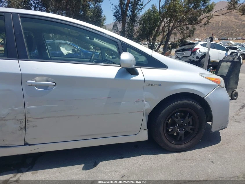 Toyota Prius 1.8L I-4 DOHC, VVT, 98HP Front Wheel Drive | Mobile.bg � ����������� 6