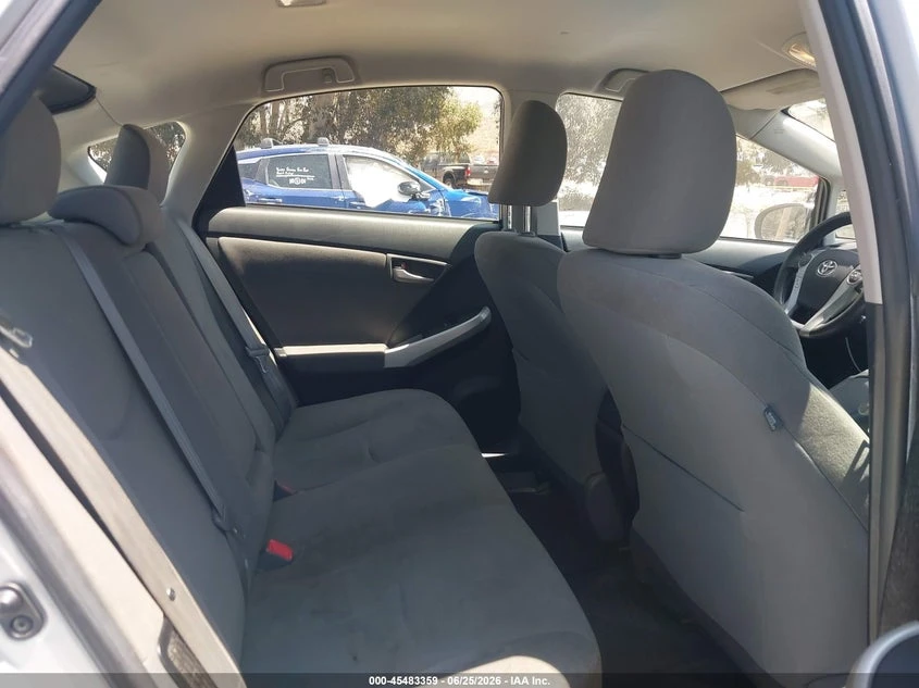 Toyota Prius 1.8L I-4 DOHC, VVT, 98HP Front Wheel Drive | Mobile.bg � ����������� 8