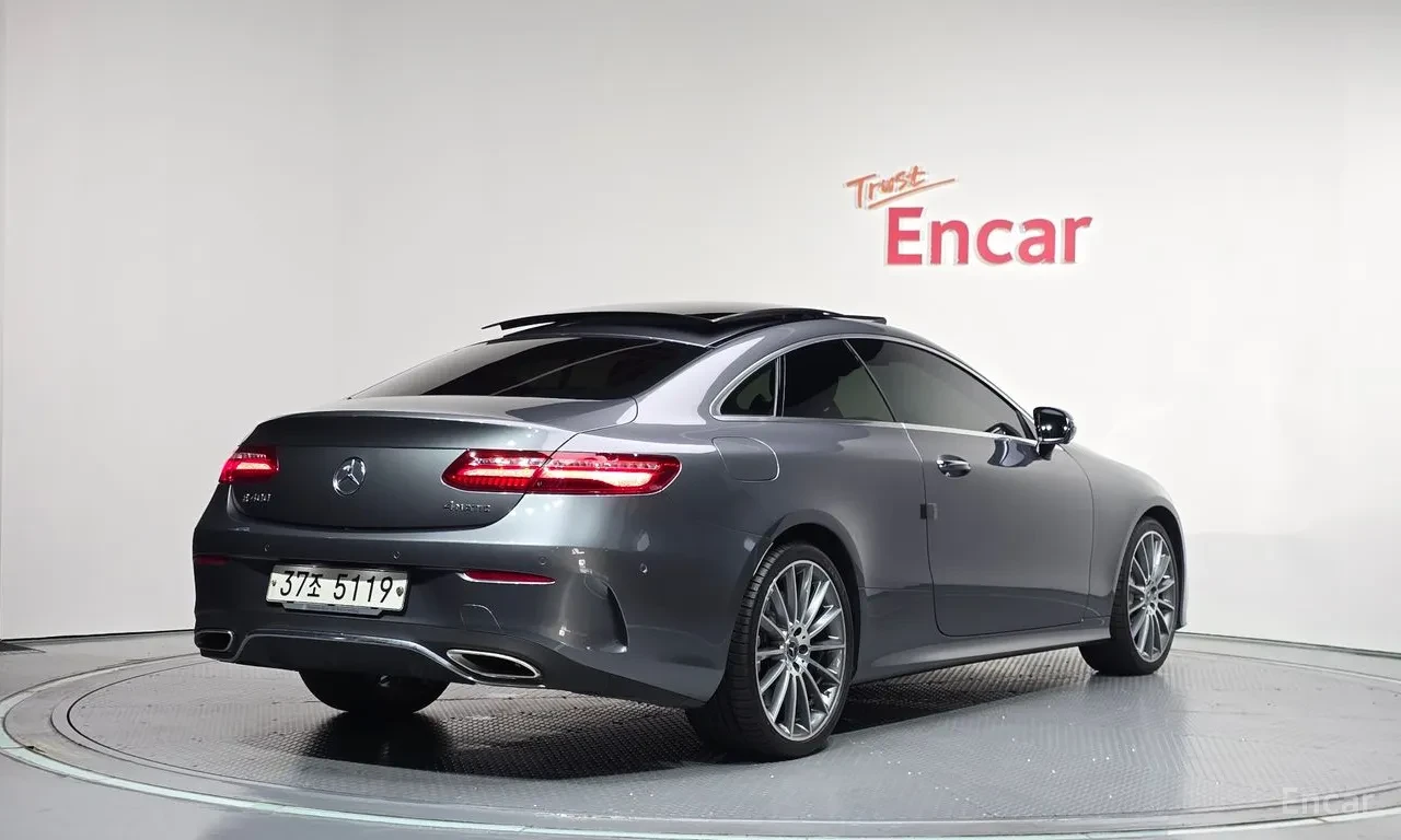 Mercedes-Benz E 400 4 MATIC /BURMESTER /360 КАМЕРИ /ОБДУХВАНЕ /HEAD UP, снимка 2 - Автомобили и джипове - 55654435
