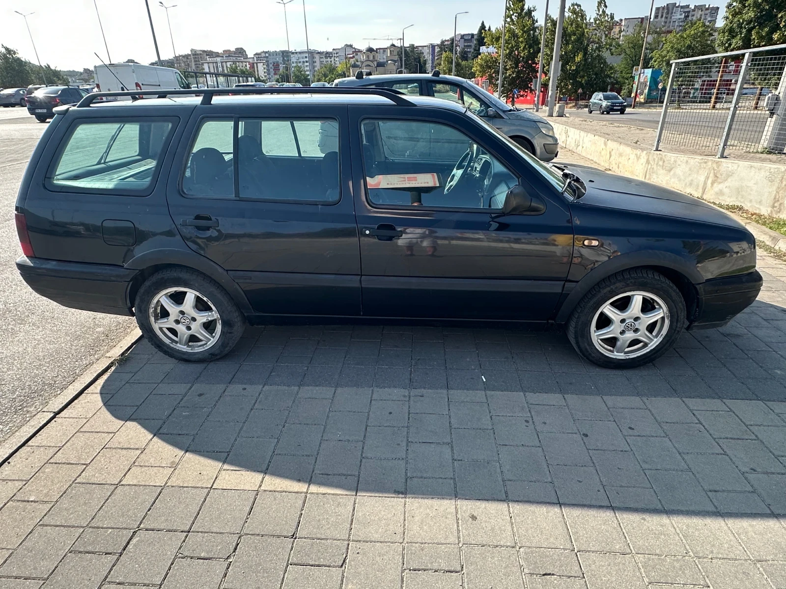VW Golf 1.9 tdi, снимка 2 - Автомобили и джипове - 55967449
