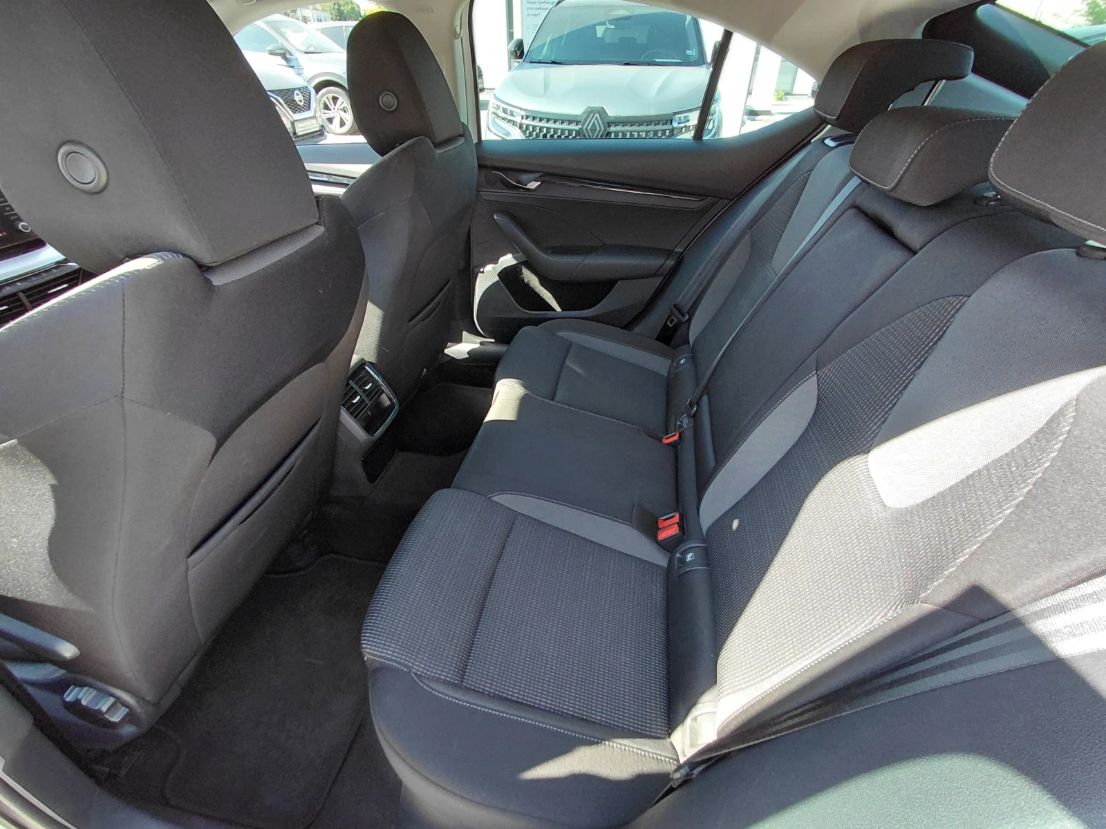 Skoda Octavia 2.0 TDI/115к.с/DSG/Ambition, снимка 15 - Автомобили и джипове - 56021284