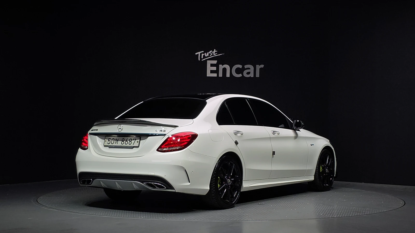 Mercedes-Benz C 43 AMG NIGHT PK* HUD* PANO* ПОДГРЕВ* KEYLESS* КРАЙНА ЦЕНА, снимка 3 - Автомобили и джипове - 56061512