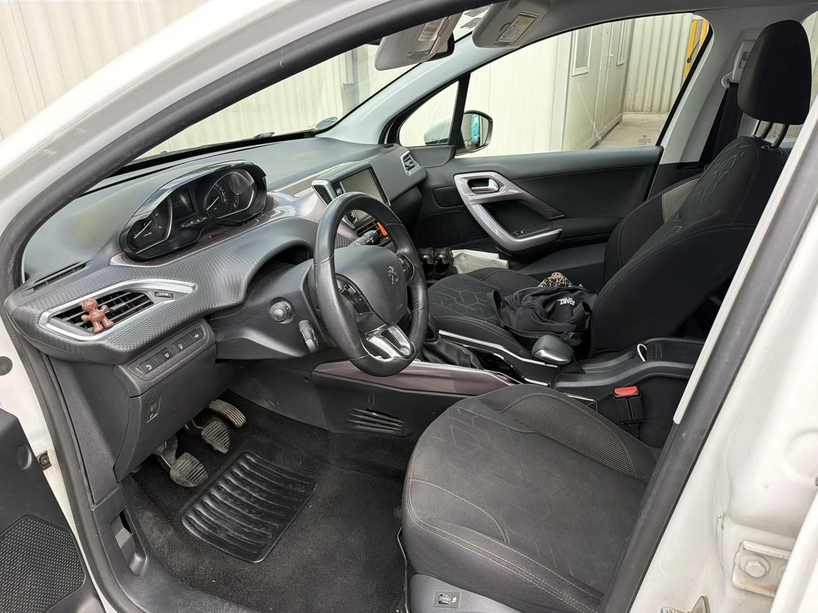 Peugeot 2008, снимка 6 - Автомобили и джипове - 56315468