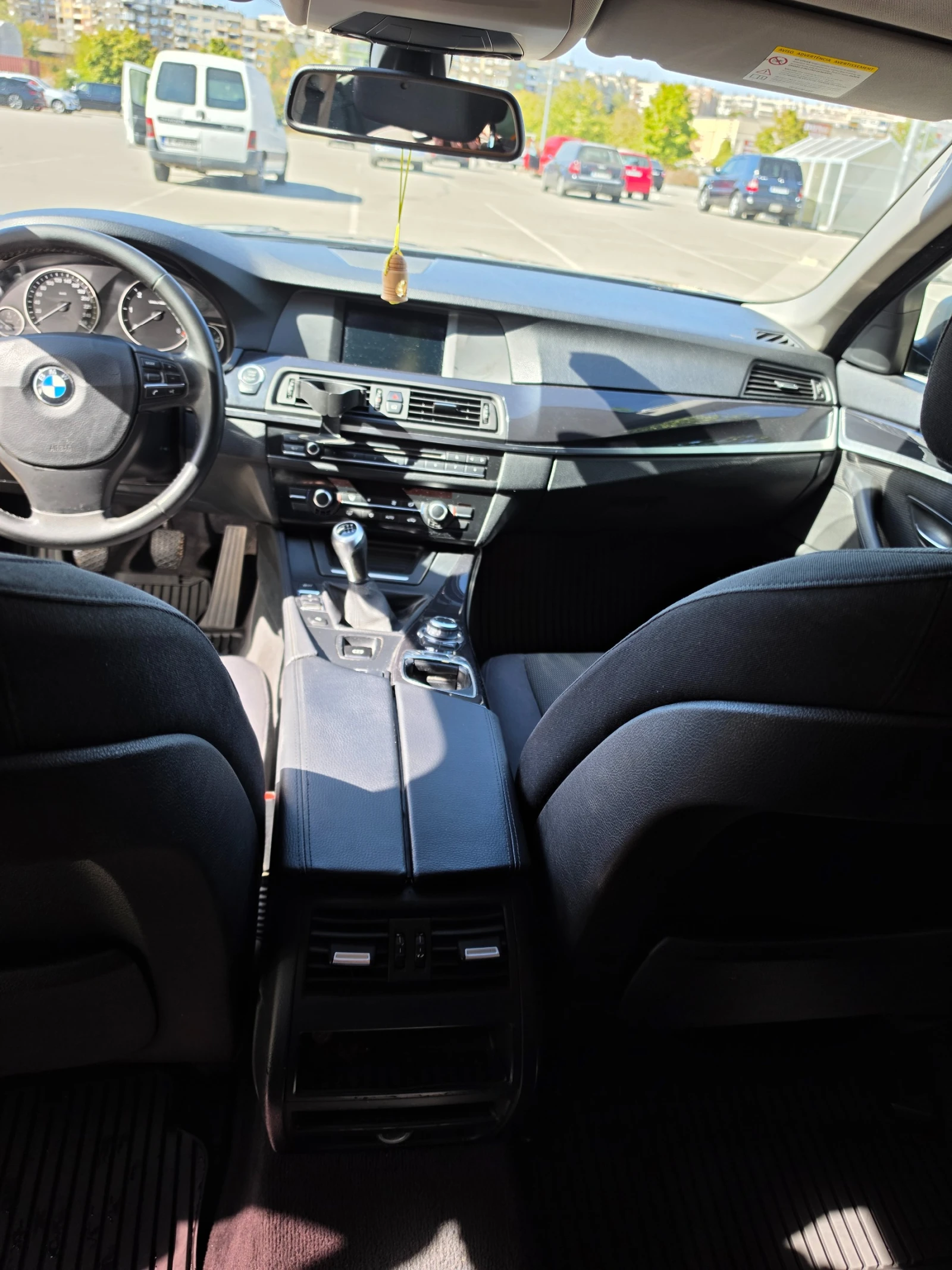 BMW 520, снимка 12 - Автомобили и джипове - 56350643